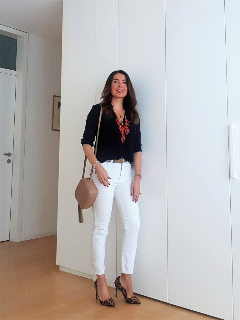 Spring summer outfit in white, navy and red