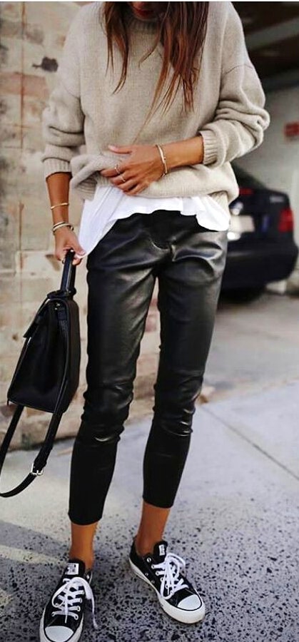 Moda primavera estate 2019: look di primavera. Transitional outfits. Moda primavera estate 2019: look di primavera. Transitional outfits.