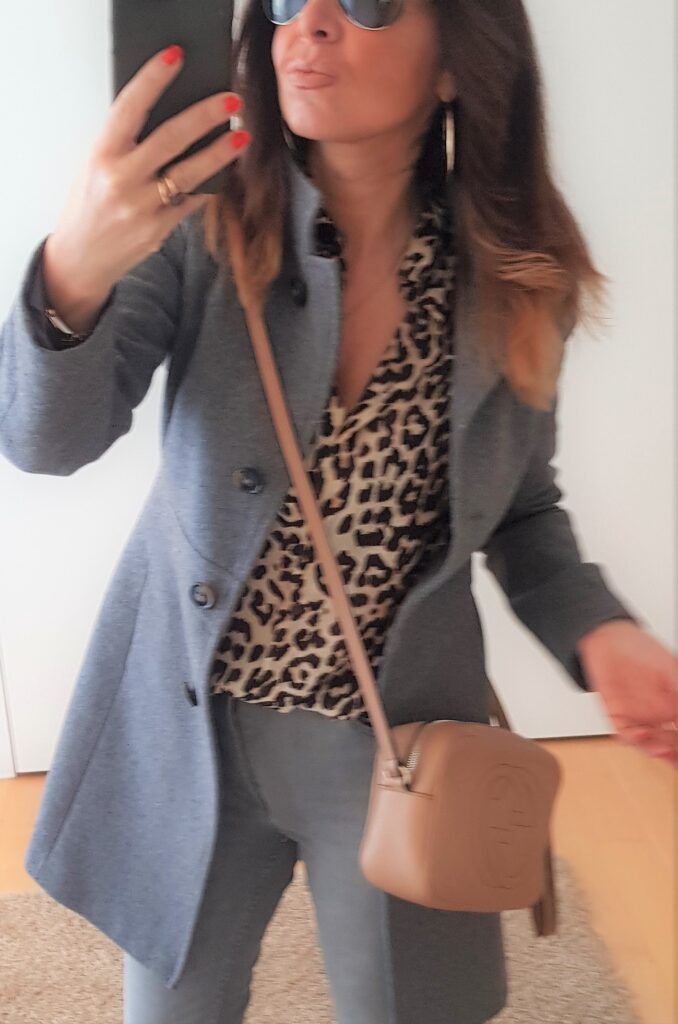 How to wear animal print over 40: Grey and leopard print