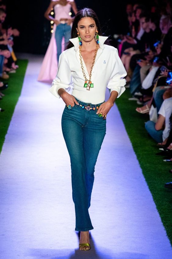 Die schönsten Jeans-Trends 2022: die neuen Modelle